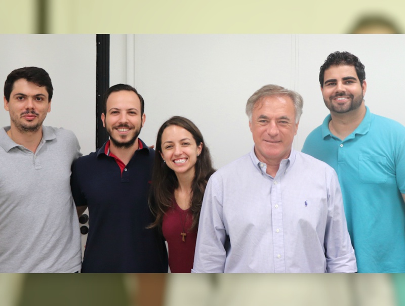 Depois de 36 anos no mundo corporativo, ele agora empreende cercado de jovens pesquisadores na Rubian